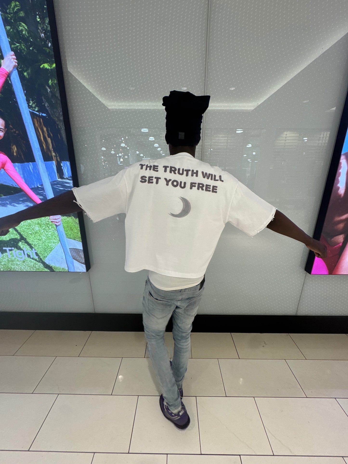 "THE TRUTH WILL SET YOU FREE' T-Shirt *WHITE*